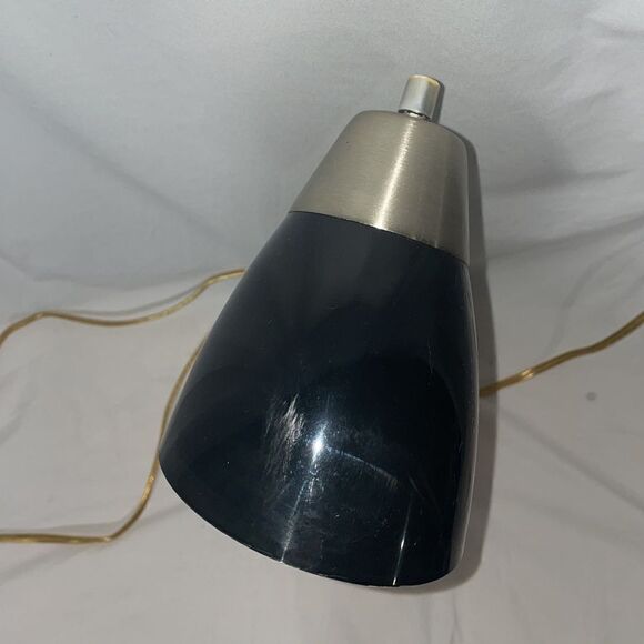 Desk lamp with outlet and slots for office supplies - Picture 3 of 7